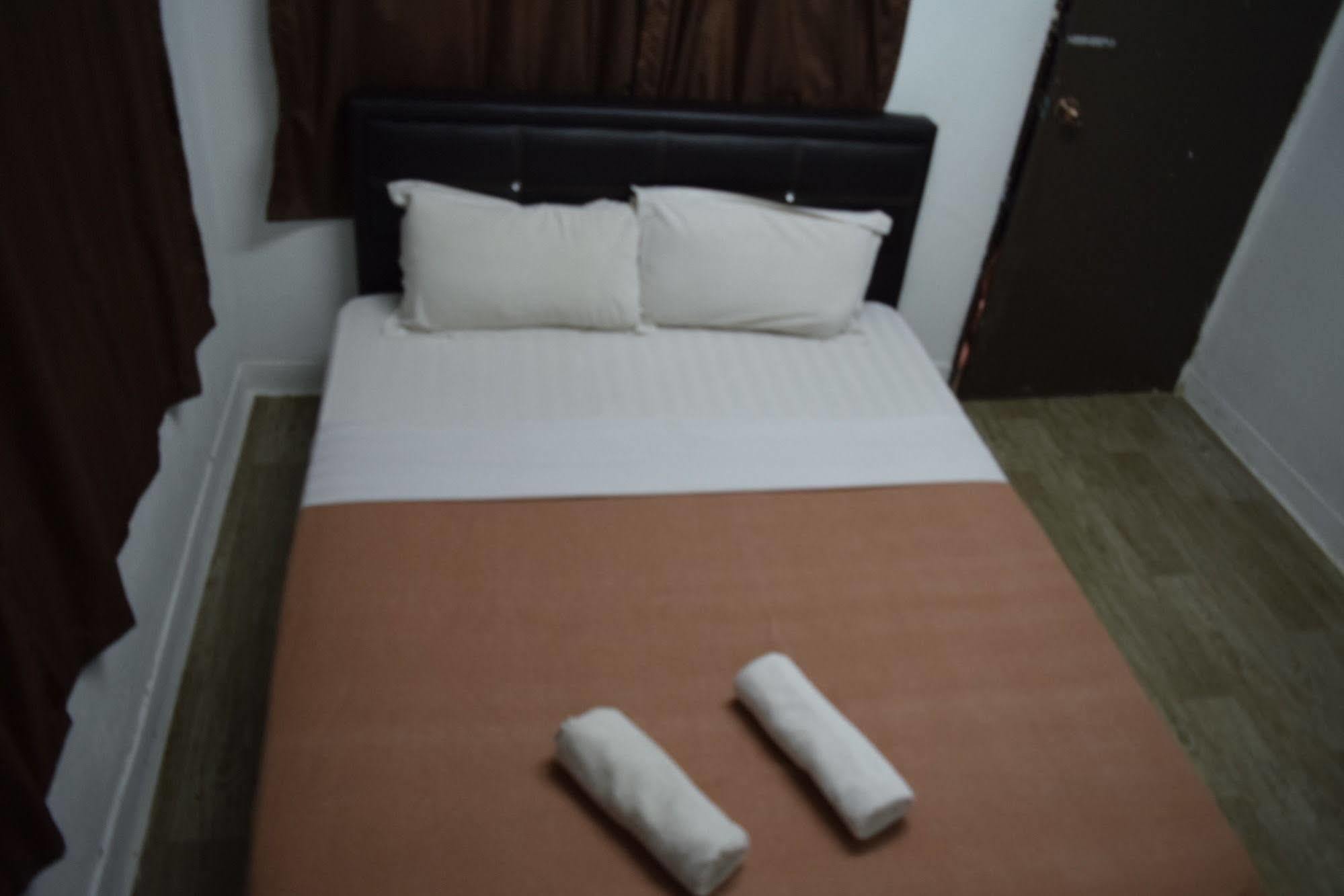 Casa Blanca Guest House Malacca Exterior photo
