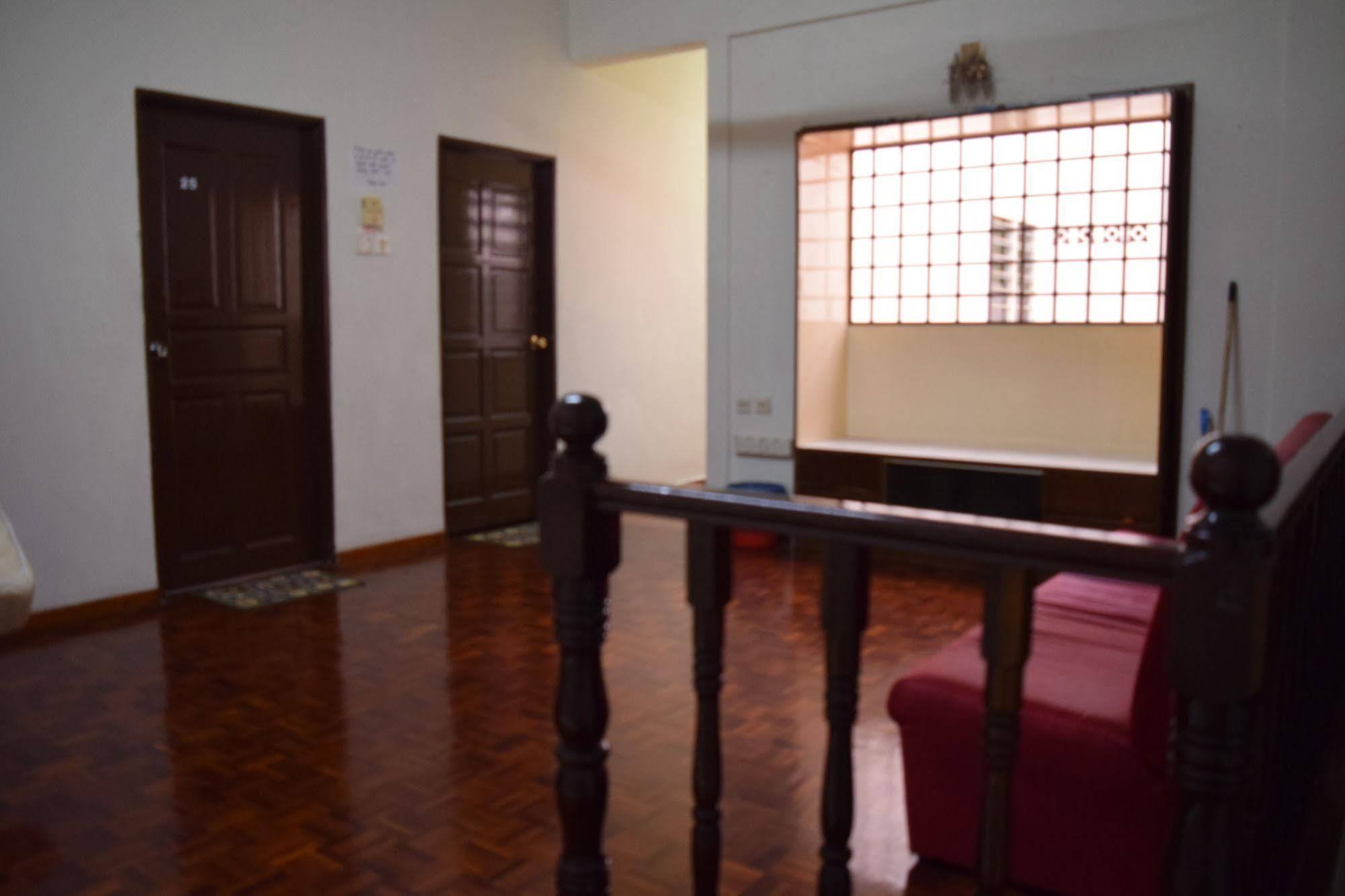 Casa Blanca Guest House Malacca Exterior photo