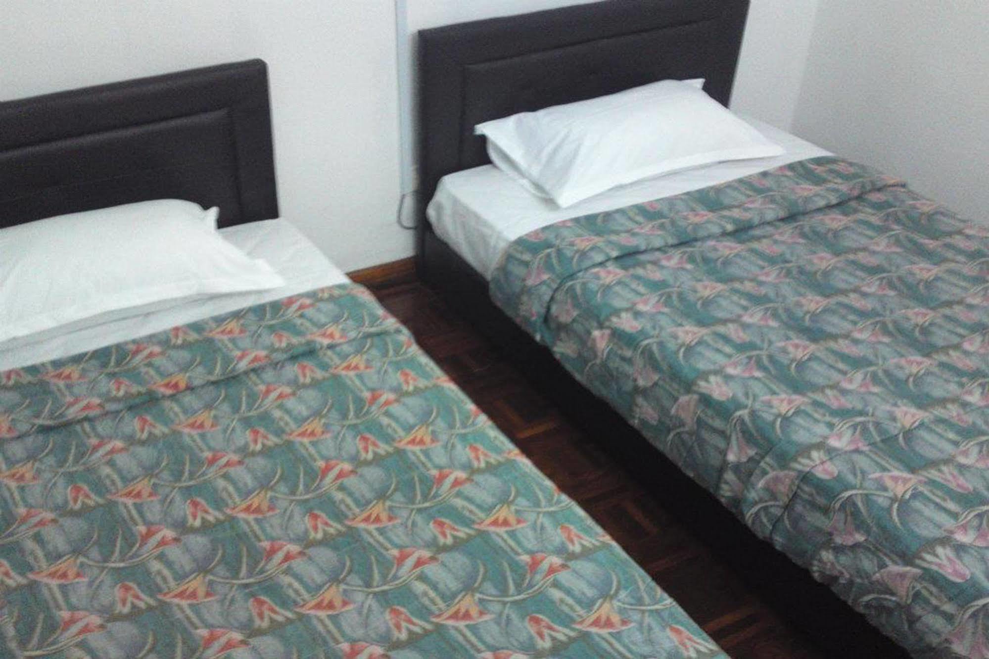 Casa Blanca Guest House Malacca Exterior photo